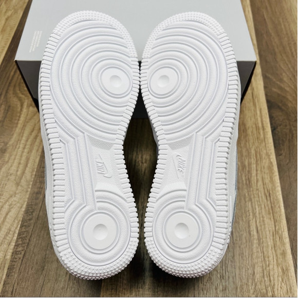 NIKE Air Force 1 LE - Picture 5 of 7